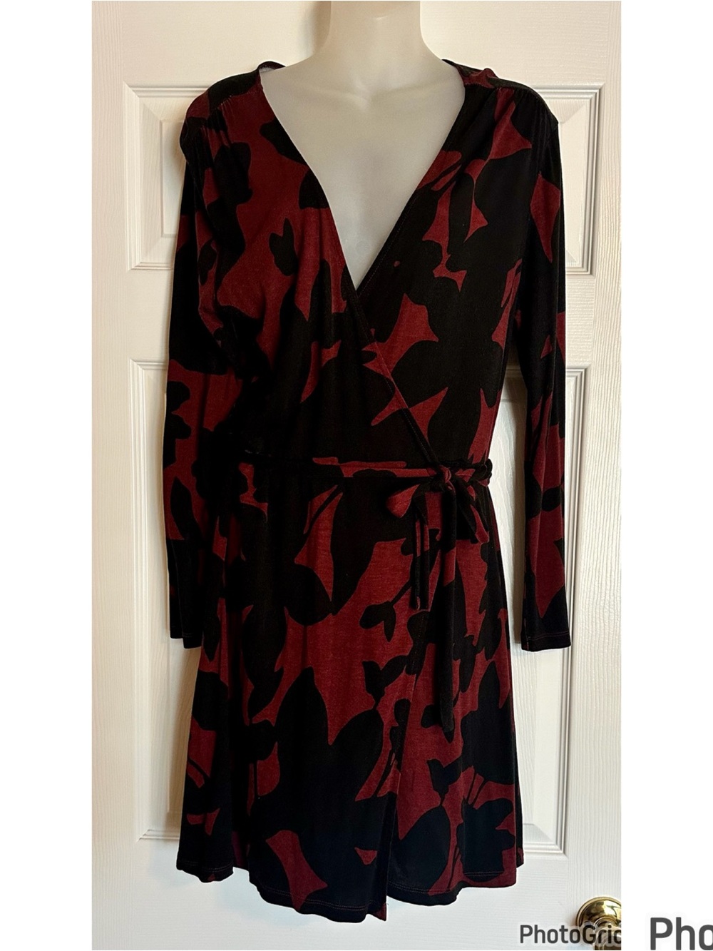 Old Navy Black and Red Abstract Wrap Dress with Tie Waist